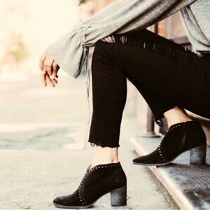 Frye Nora Stud Zip Short Ankle Suede Boots 7.5